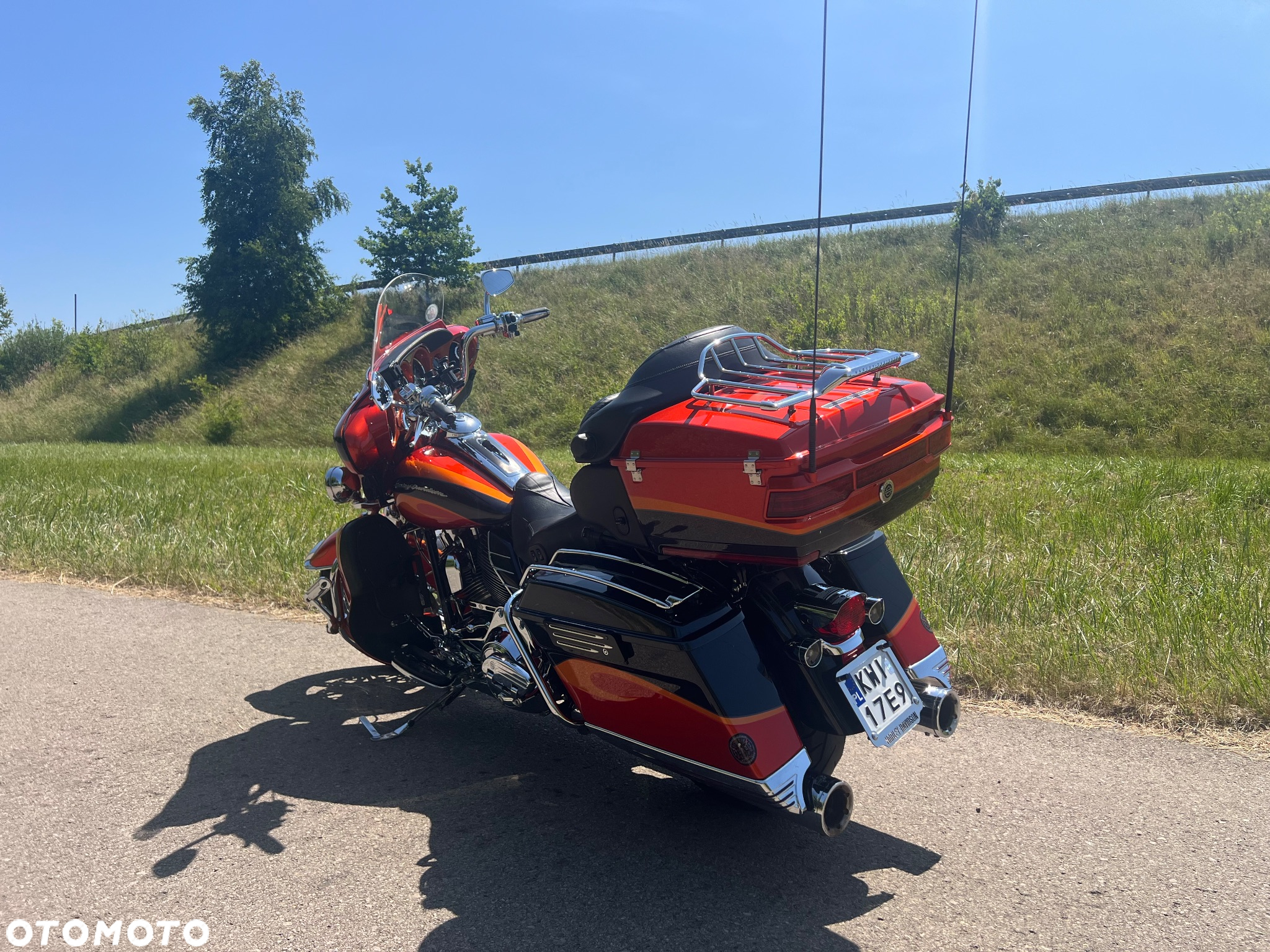 Harley-Davidson FLHTCU Ultra - 13