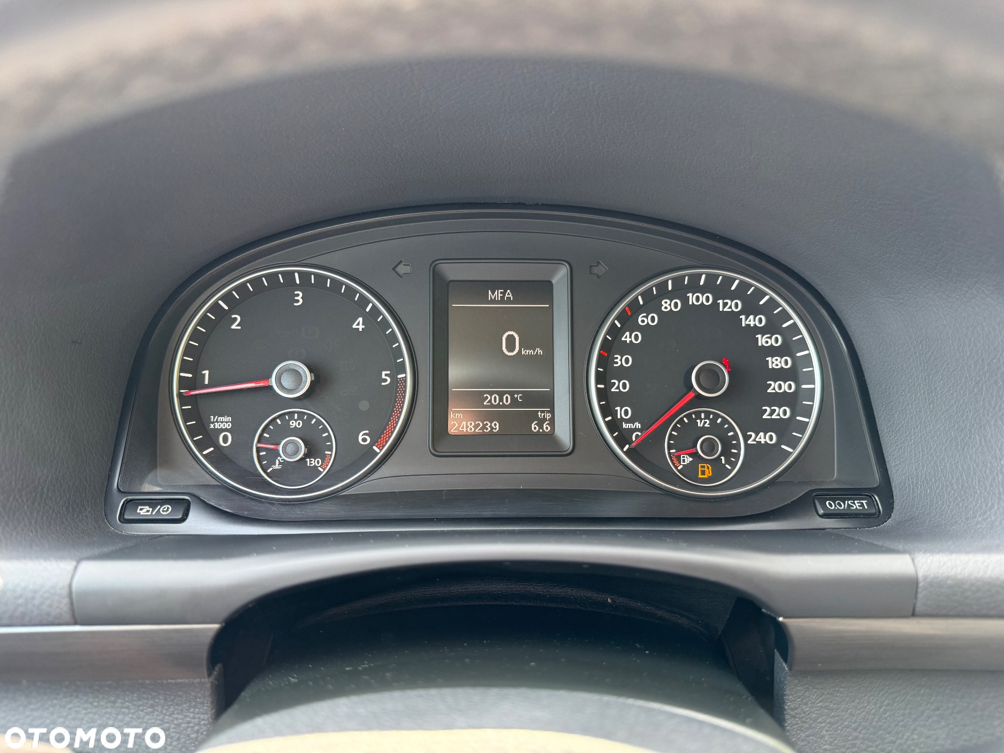 Volkswagen Touran 2.0 TDI DPF Cross - 23