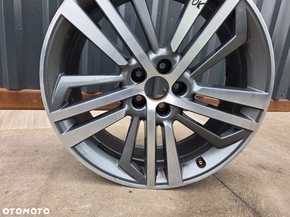 FELGA ALUMINIOWA AUDI Q5 80A FY VW SEAT 8.0J R20 ET39 80A601025AE / F S1/26 - 7