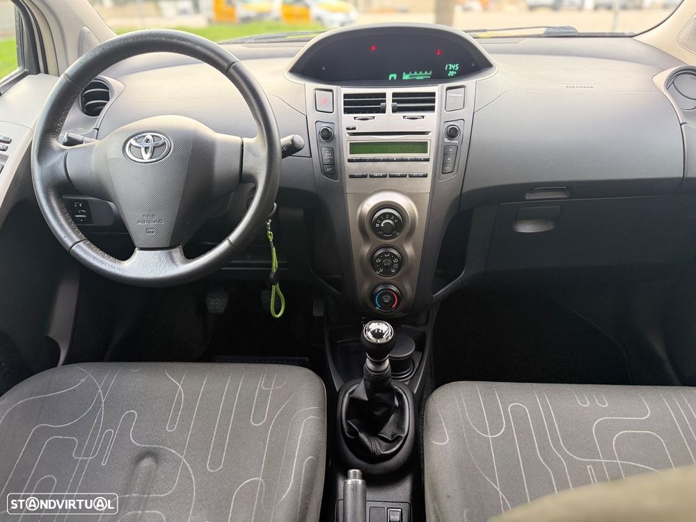 Toyota Yaris 1.4 D-4D Cool - 10