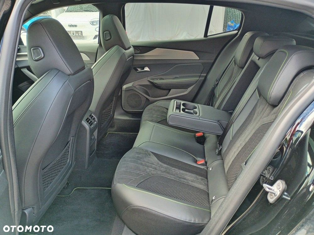 Peugeot 408 - 10