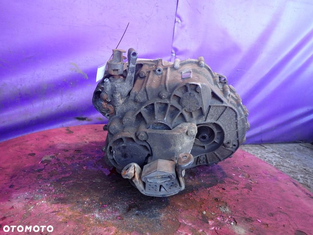 VW TRANSPORTER T5 2,5 TDI AXD 130KM 6B SKRZYNIA BIEGÓW GWB - 4