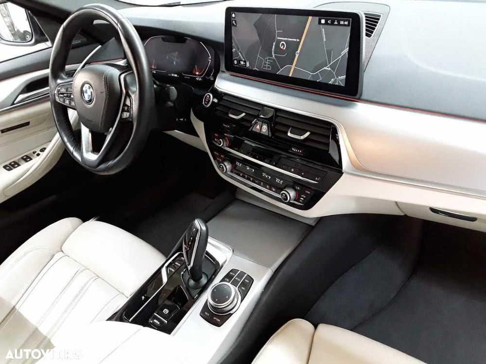 BMW Seria 5 520i Aut. Luxury Line - 6
