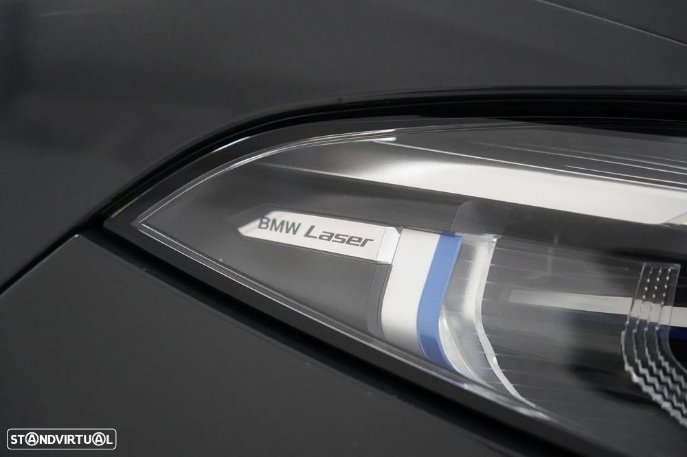 BMW M850i xDrive - 33