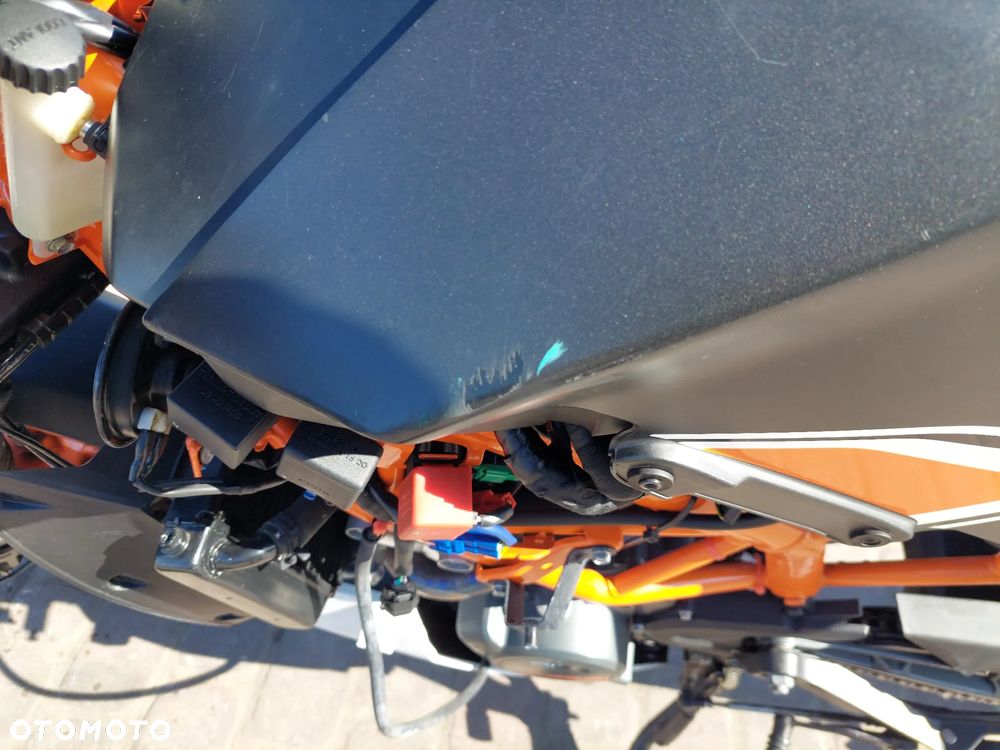 KTM RC 125 - 12