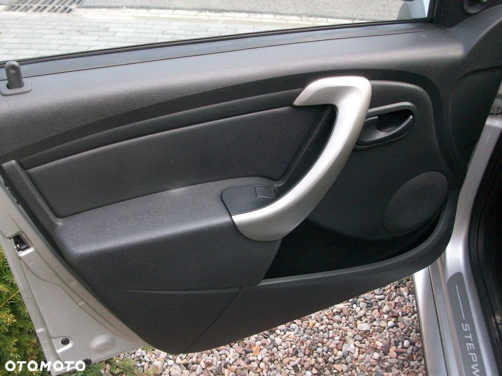 Dacia Sandero Stepway 1.6 - 14