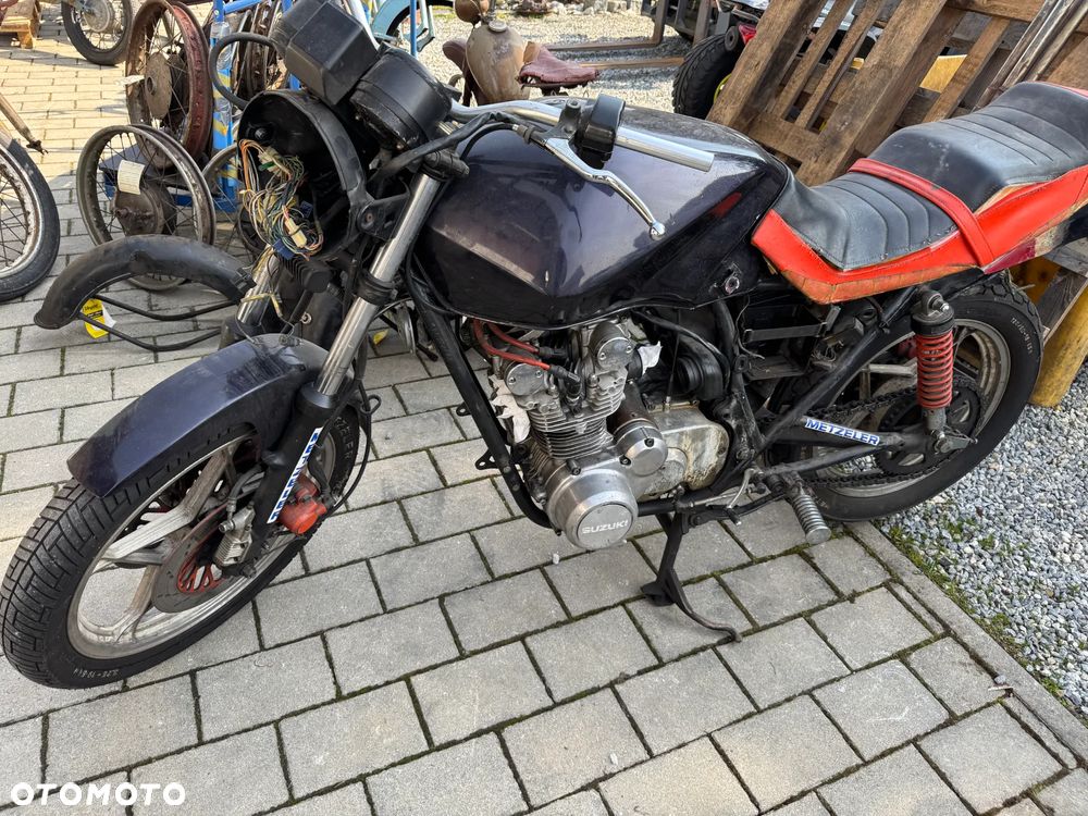 Suzuki GS - 1