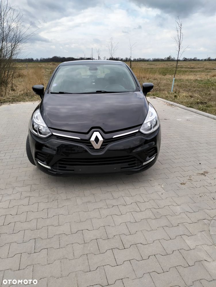 Renault Clio - 8