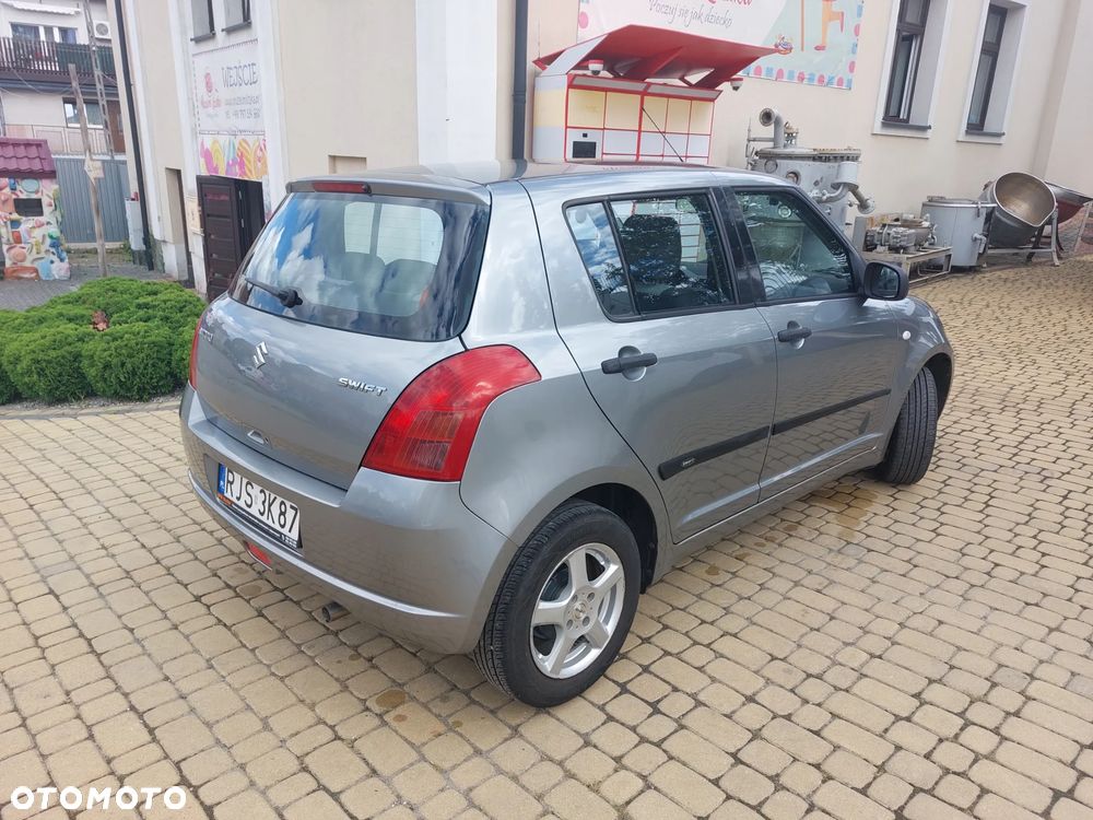 Suzuki Swift - 6