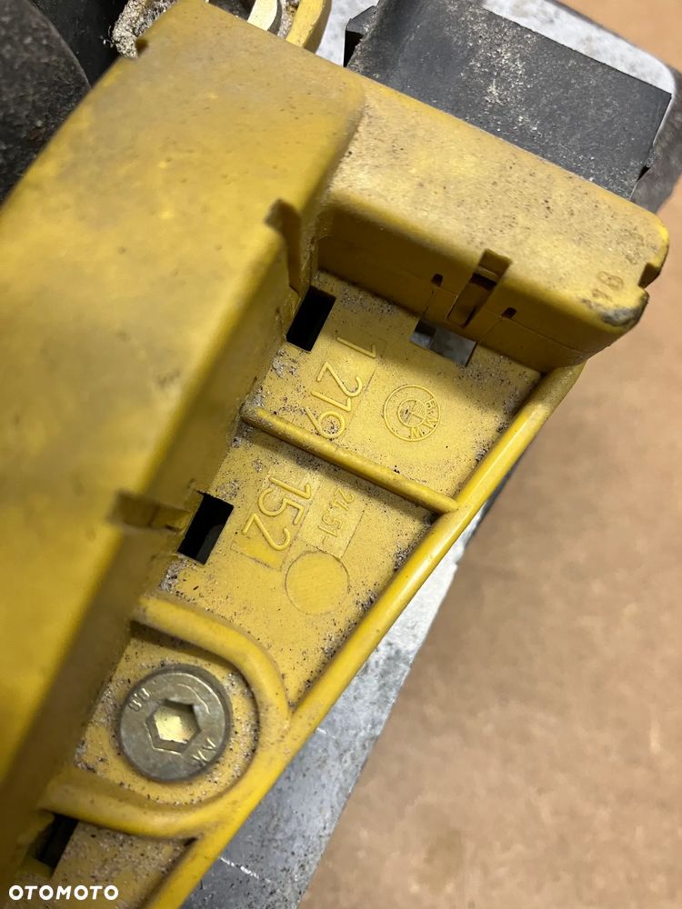 BMW E32 E34 WYBIERAK LEWAREK SKRZYNI AUTOMATYCZNEJ 1218388 1219152 1215581 - 4