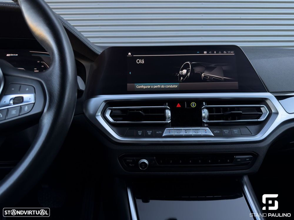 BMW 330 e Line Luxury Auto - 22