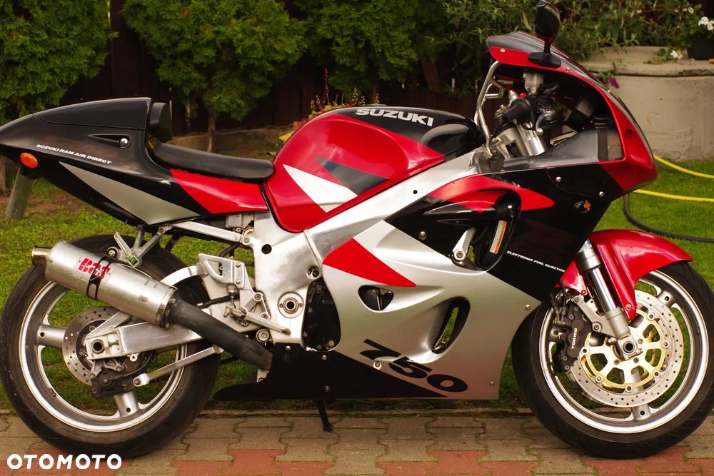 Suzuki GSX-R - 2