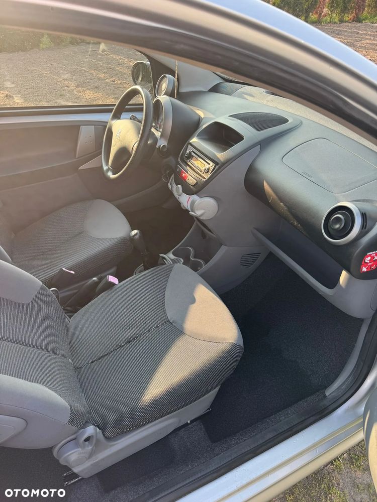 Peugeot 107 1.0 Trendy - 17