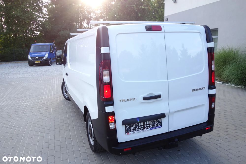 Renault Trafic 2.0 DCI 120 KM Klima Kamera Ledy - 12