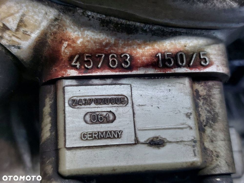 GAŹNIK ROZDZIELACZ AUDI 80 B3 1.8 8V 2437020005 026133353 3437224023 - 2