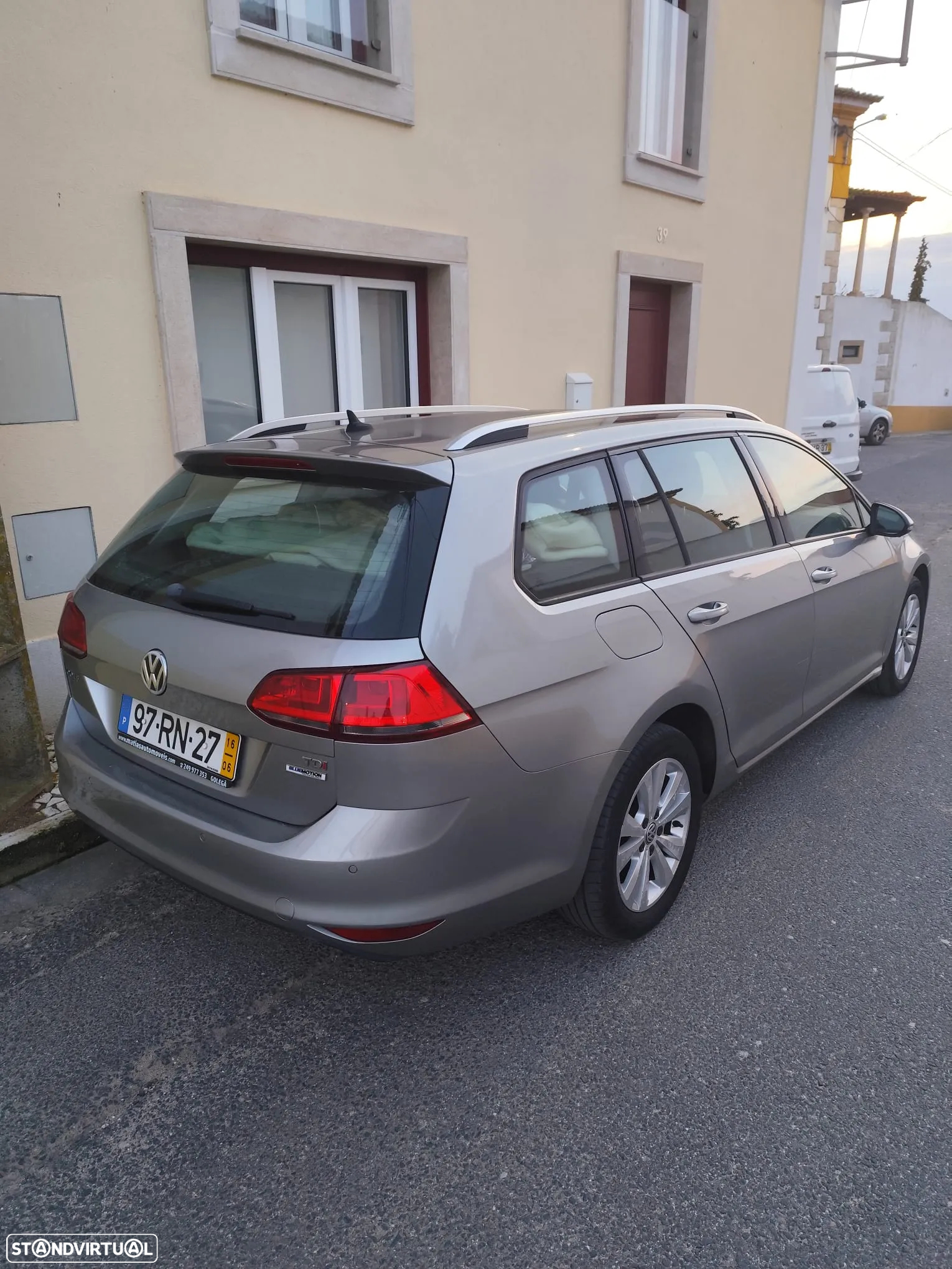 VW Golf Variant 1.6 TDi BlueMotion Confortline - 10