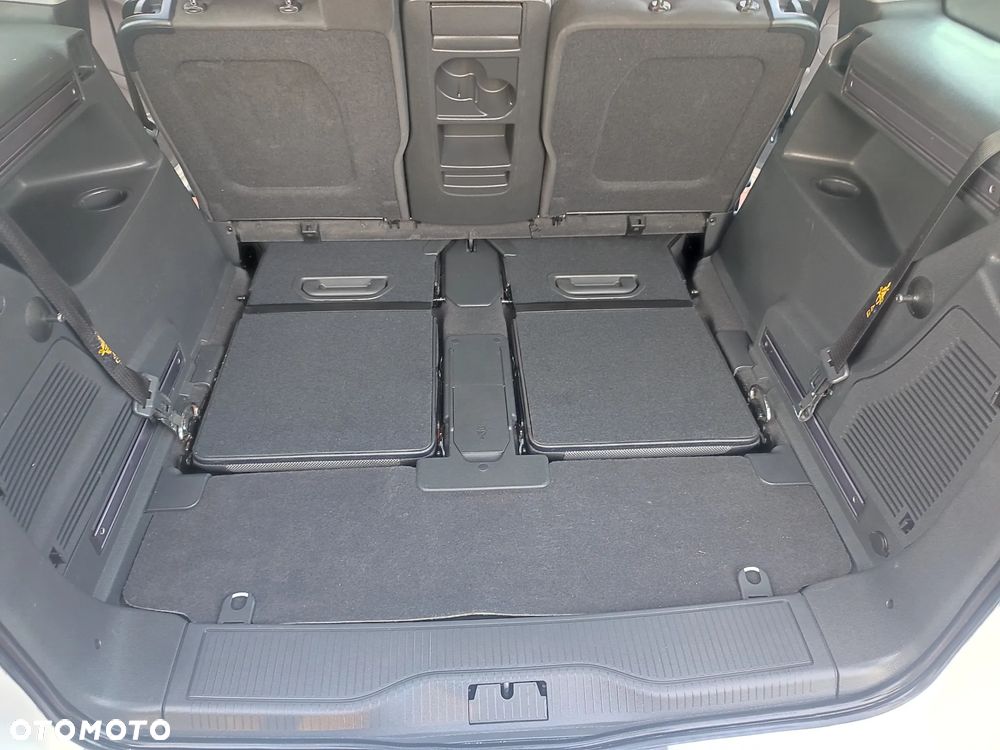 Opel Zafira 1.6 Cosmo - 23