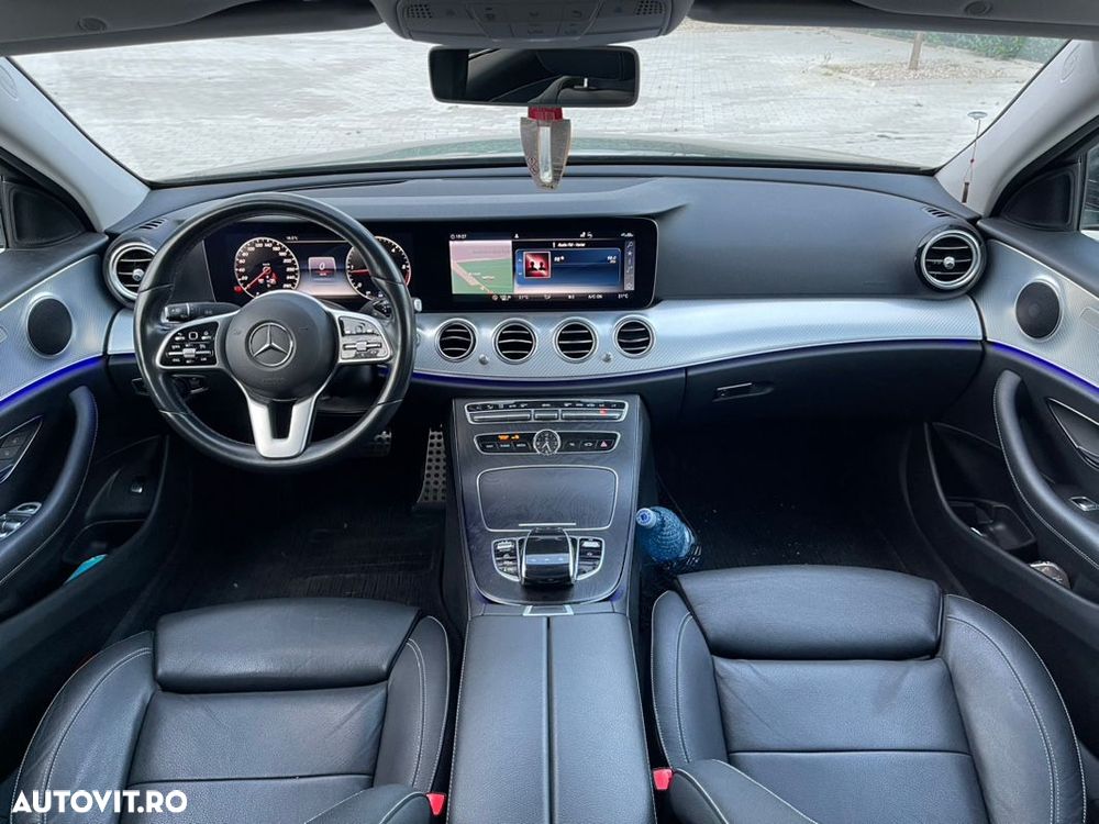 Mercedes-Benz E 220 d T 9G-TRONIC - 3