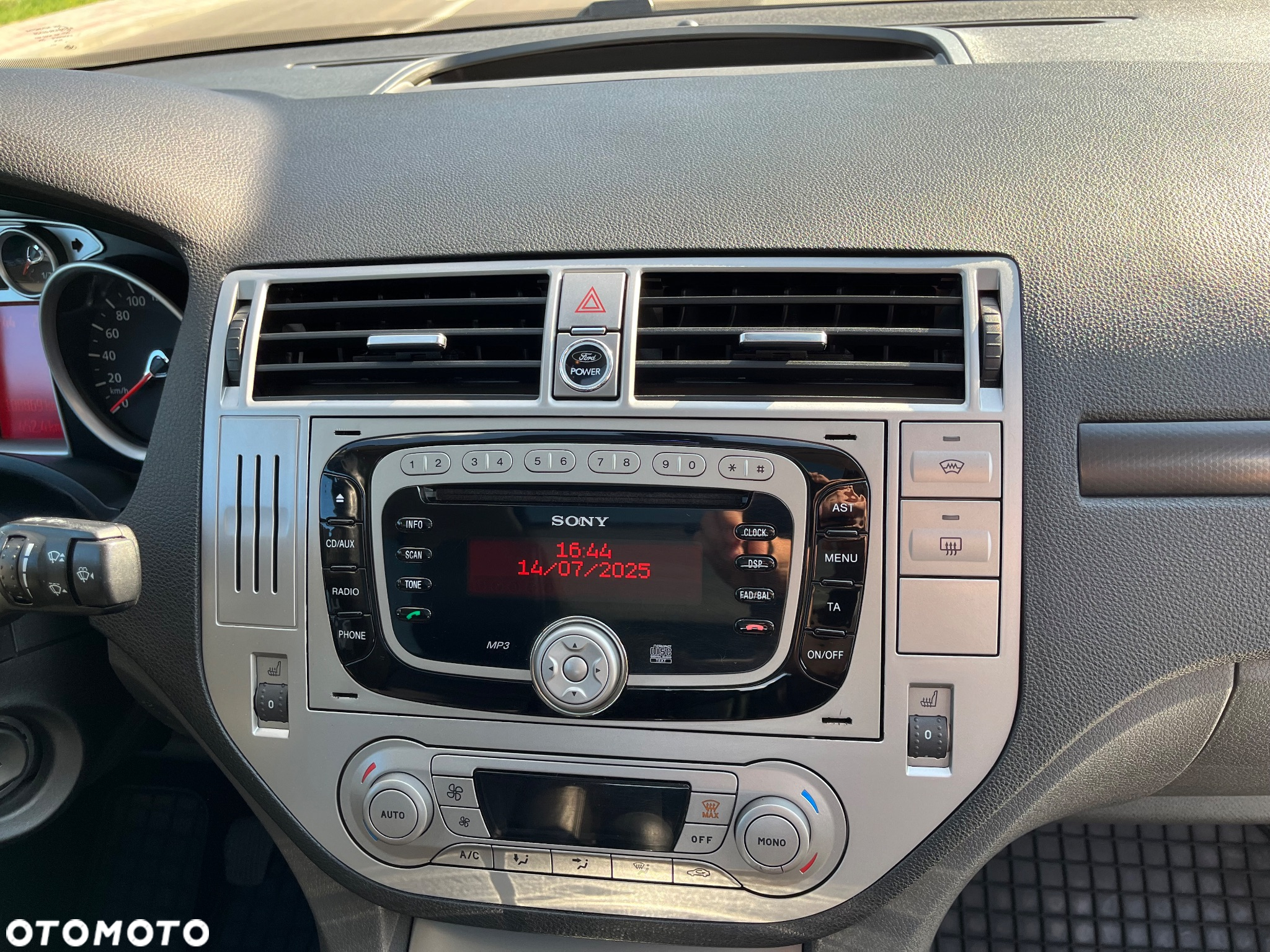 Ford Kuga 2.0 TDCi 4WD Titanium - 12