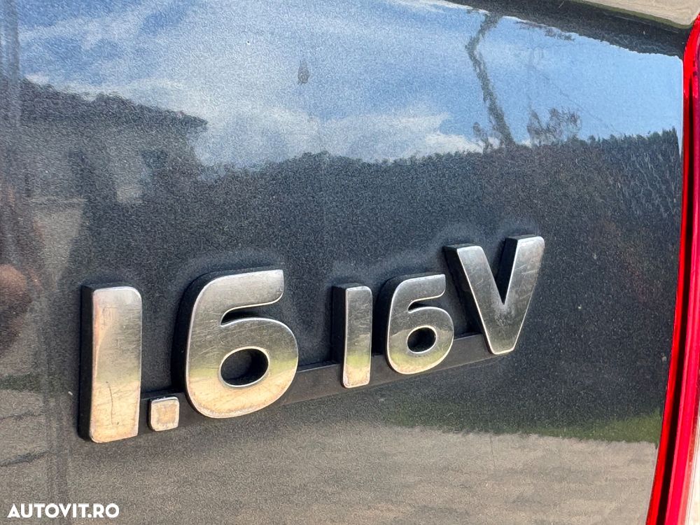 Dacia Logan 1.6 16V MPI Laureate - 16