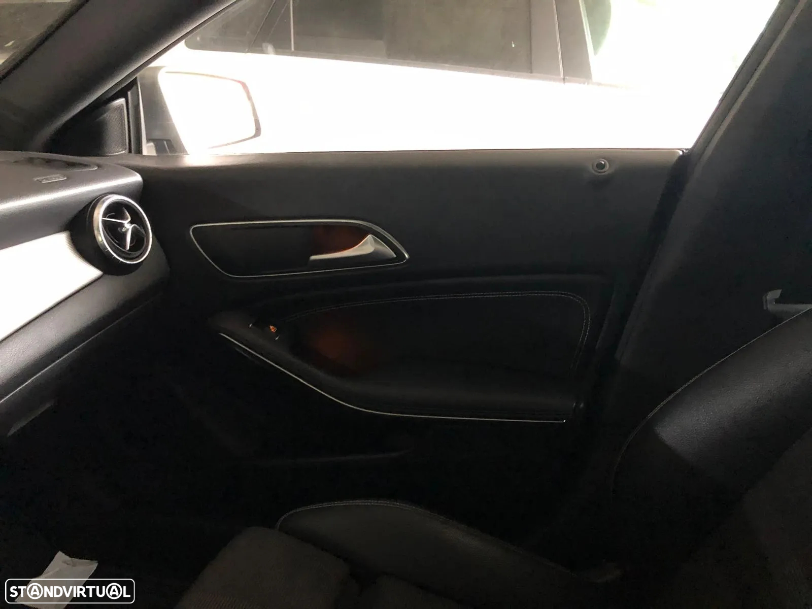 Mercedes-Benz CLA 180 d Shooting Brake Urban Aut. - 9