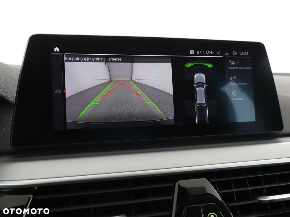 BMW Seria 5 520d mHEV - 25