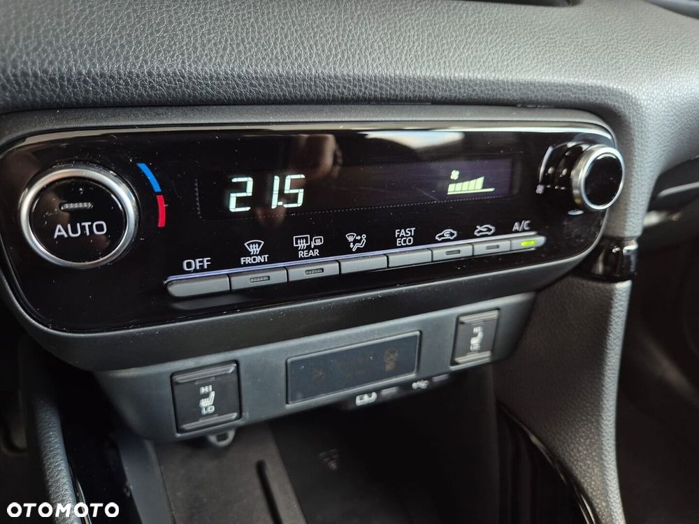 Toyota Yaris Hybrid 1.5 Style - 22