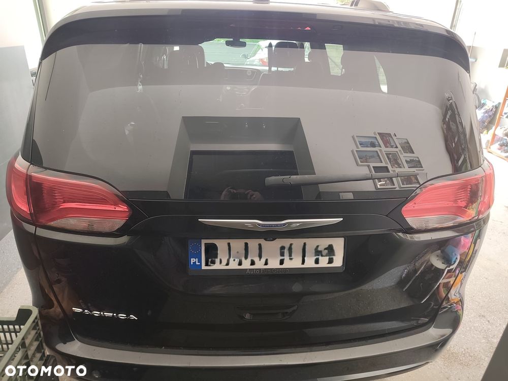 Chrysler Pacifica - 6