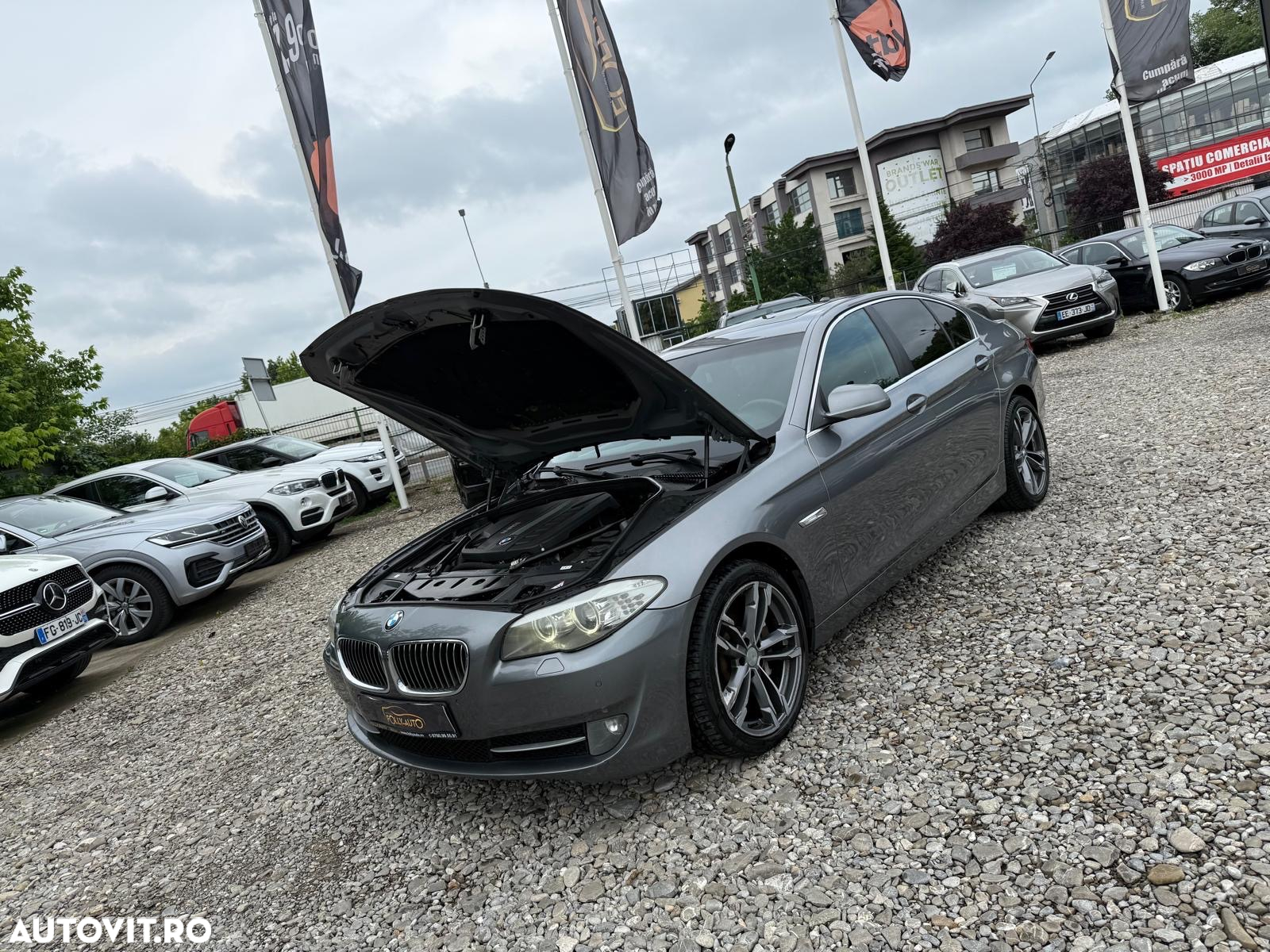 BMW Seria 5 530d xDrive Aut. - 37