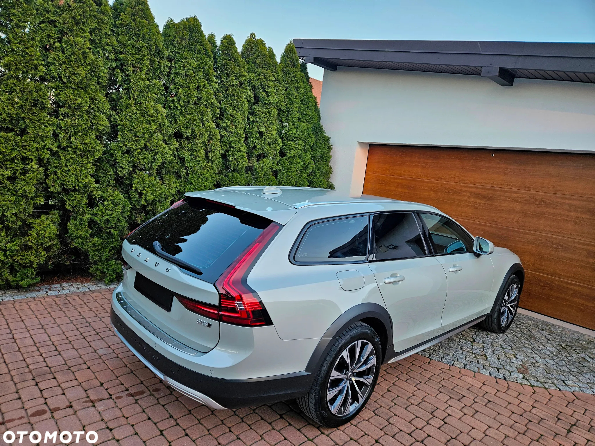 Volvo V90 Cross Country - 7