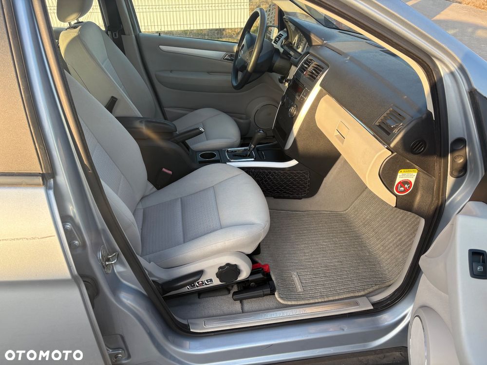 Mercedes-Benz Klasa B 180 CDI Autotronic - 15