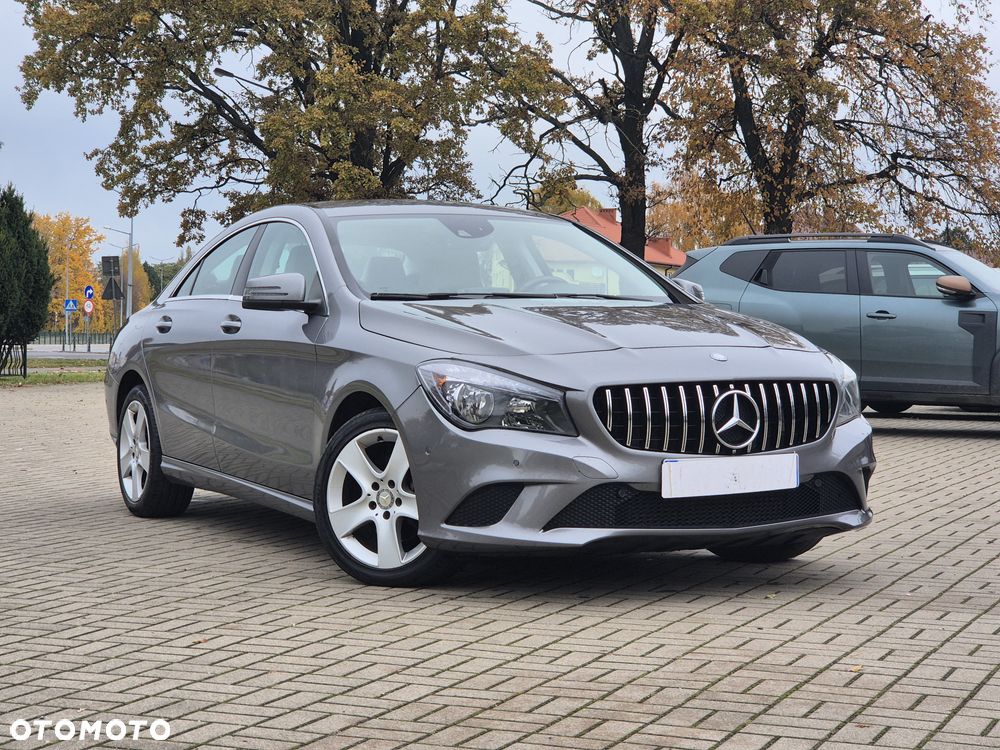 Mercedes-Benz CLA 200 7G-DCT UrbanStyle Edition - 5