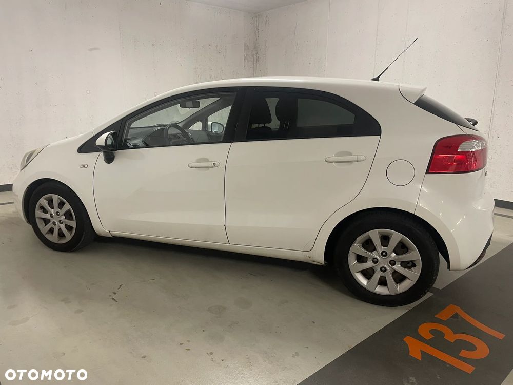 Kia Rio 1.4 crdi M - 2