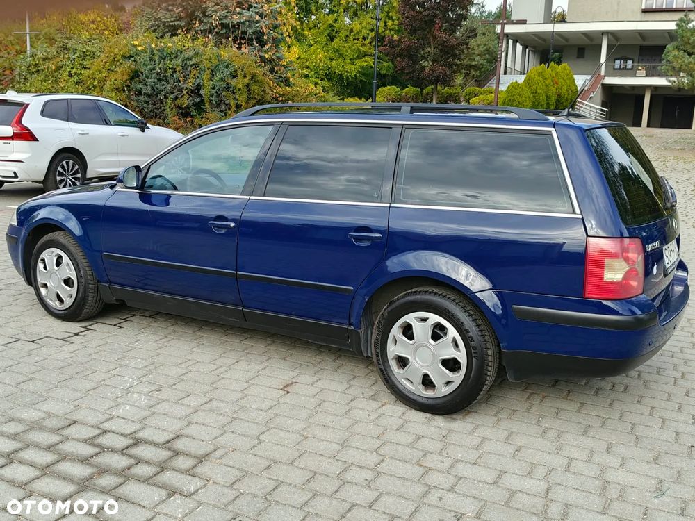 Volkswagen Passat Variant 1.6 Comfortline Family - 17