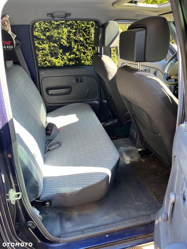 Toyota Hilux 4WD SR5 - 12