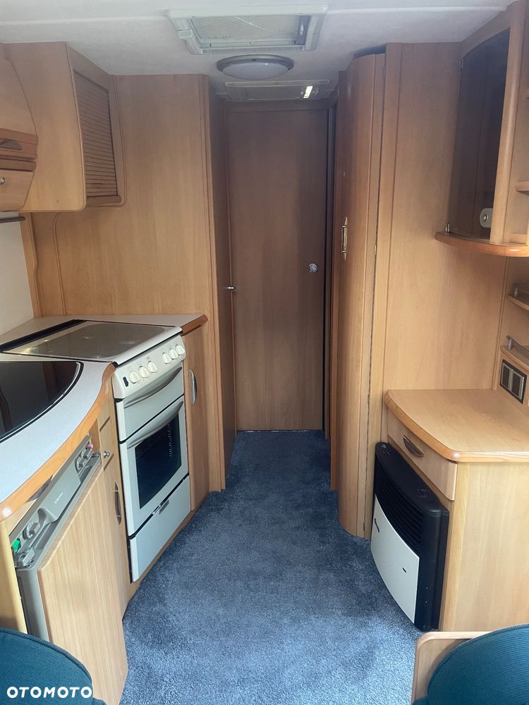 SWIFT Conqueror 645 Lux - 21