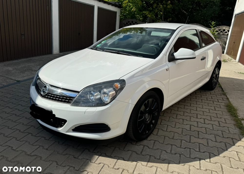 Opel Astra III GTC 1.4 Cosmo - 3