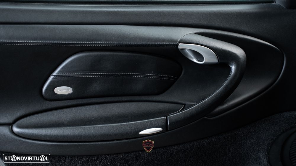 Porsche 911 (996) ver-carrera-coup--turbo - 41