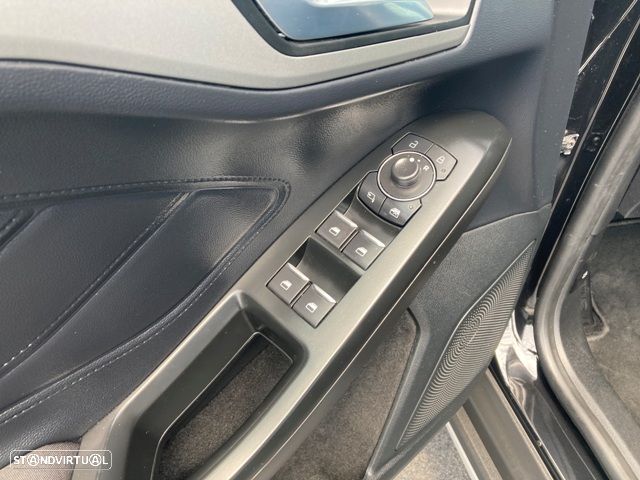 Ford Focus 1.0 EcoBoost Hybrid Aut. ACTIVE DESIGN - 33