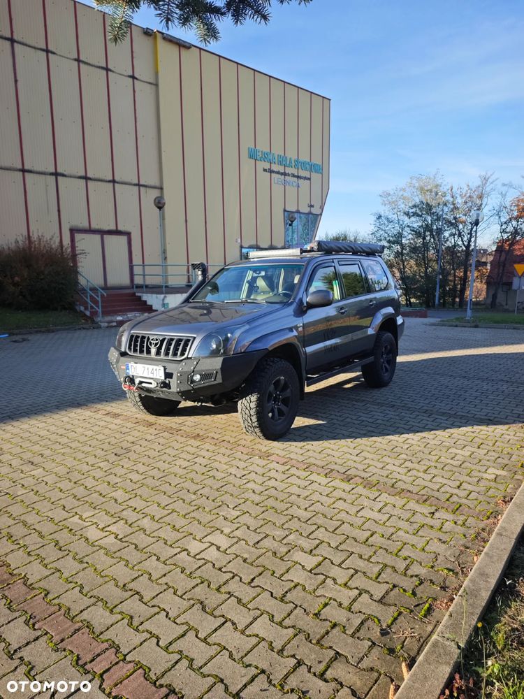 Toyota Land Cruiser - 2