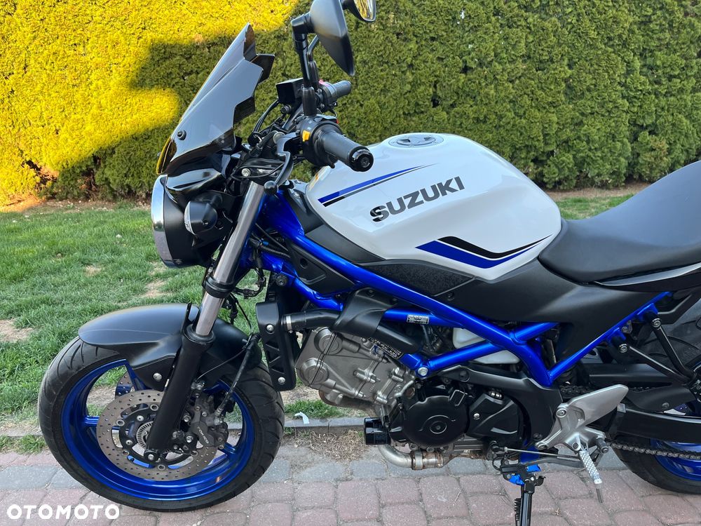Suzuki SV - 21