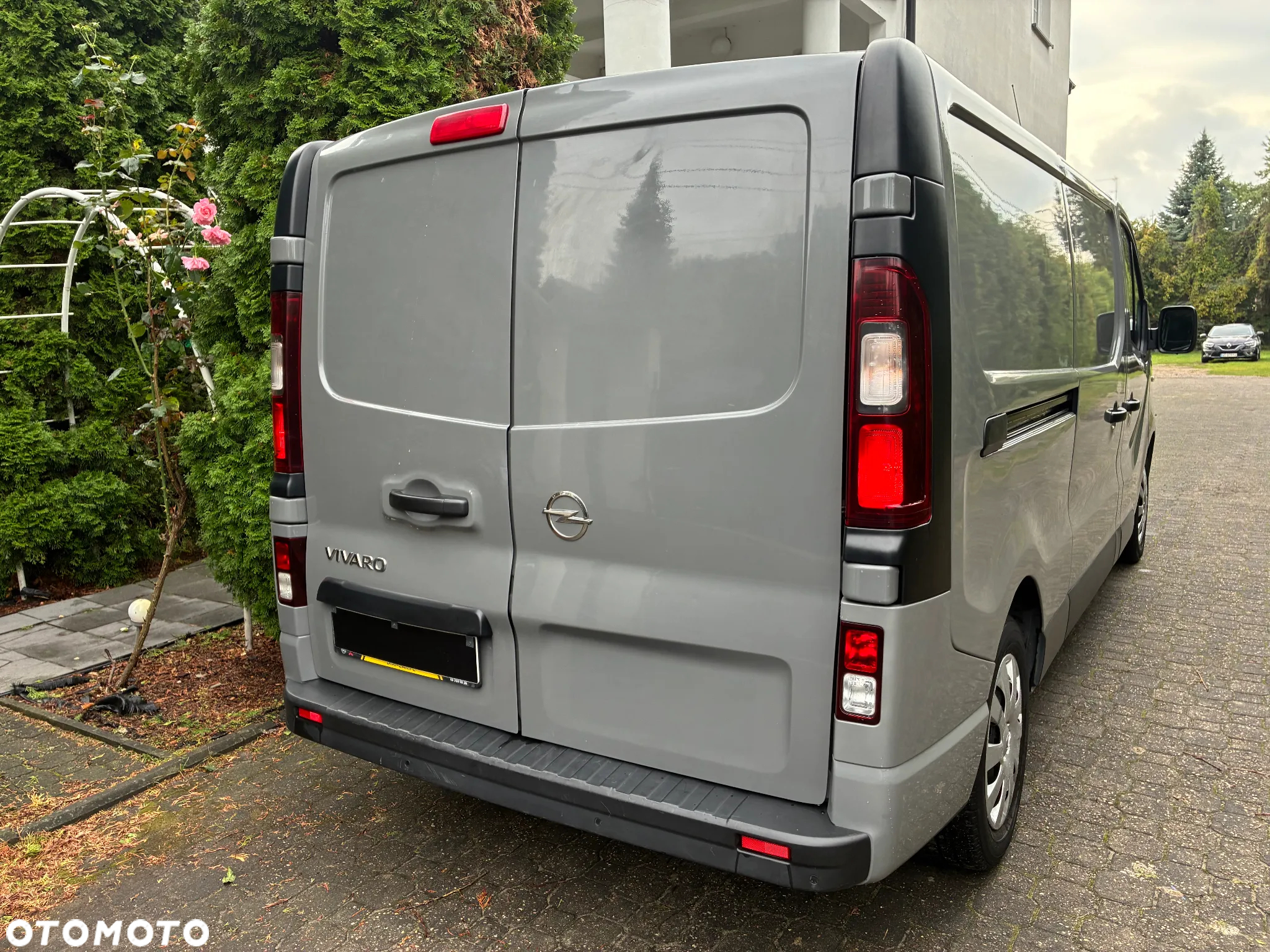 Opel Vivaro LONG Elegance 1.6 CDTI 120 KM Salon PL 2019 - 11