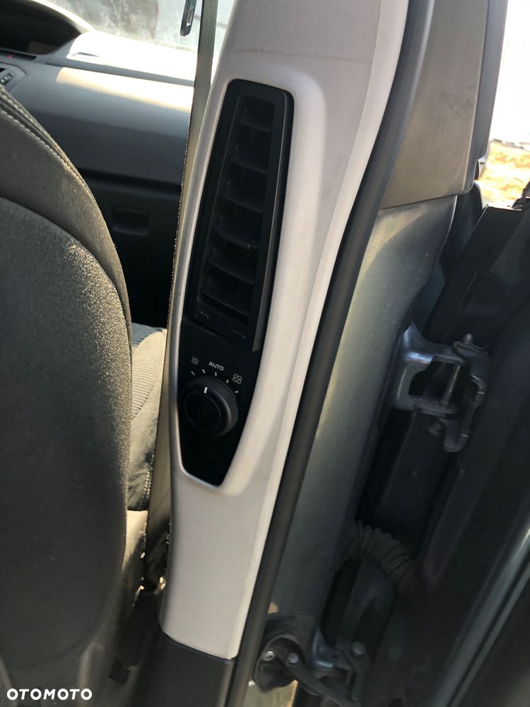 Citroën C4 Picasso 1.6 HDi Equilibre Navi Pack - 6