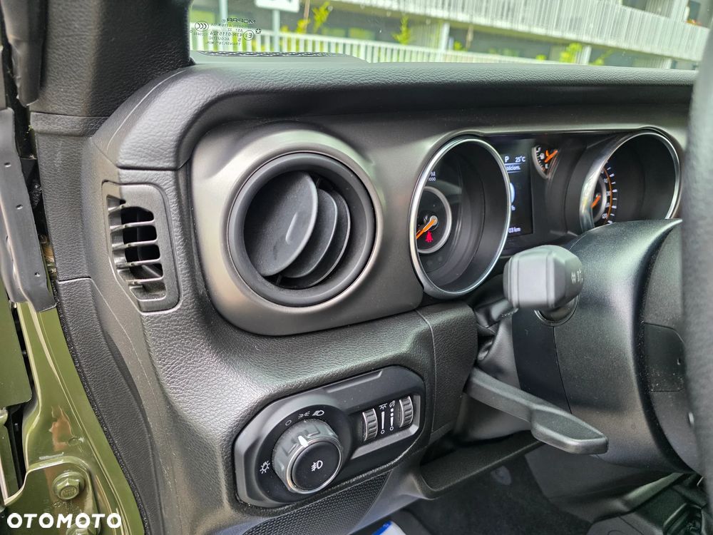Jeep Wrangler - 7