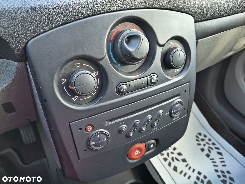 Renault Clio 1.2 16V Authentique - 15