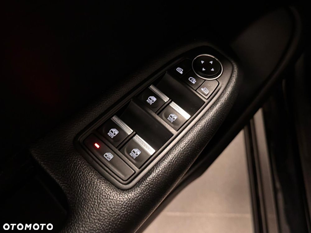 Renault Arkana TCe 140 EDC INTENS - 12
