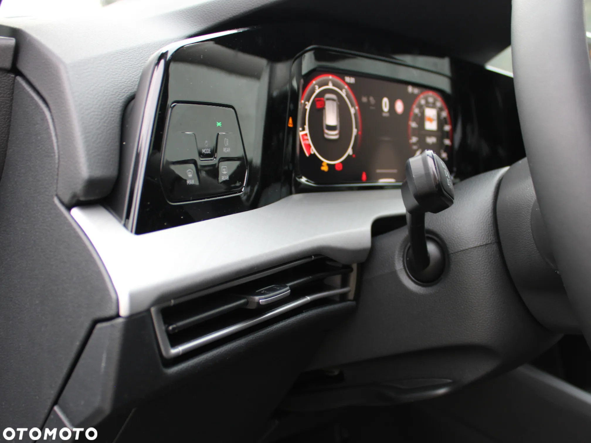 Volkswagen Golf VIII 1.5 TSI Life Plus - 17