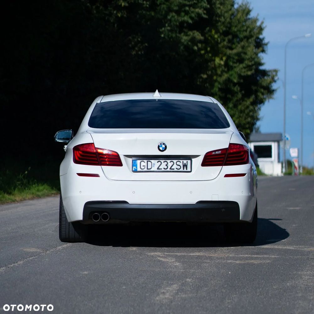 BMW Seria 5 525d xDrive - 3