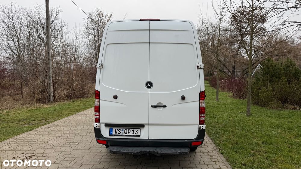 Mercedes-Benz Sprinter - 25