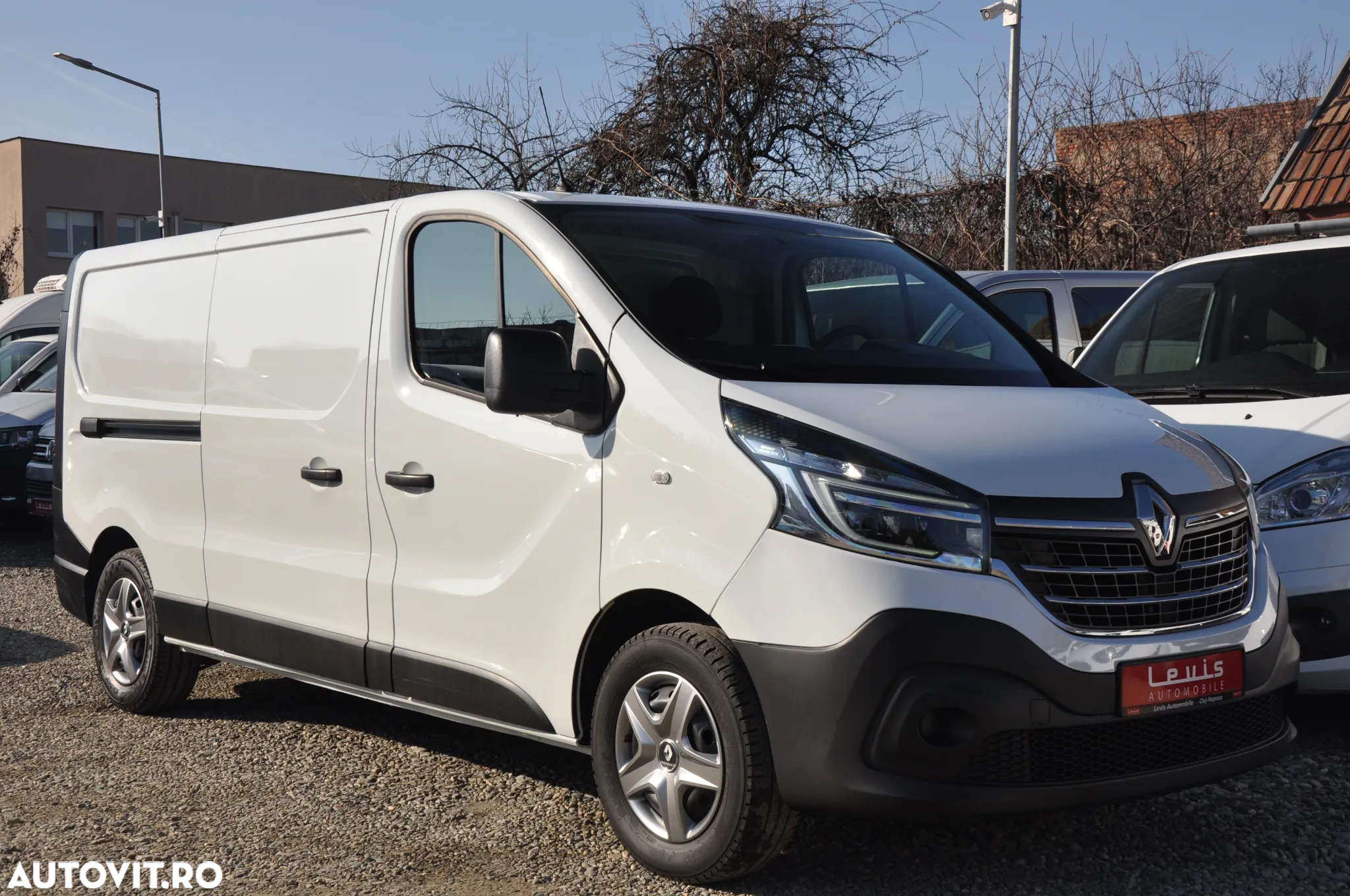 Renault Trafic L2H1 Van - 3